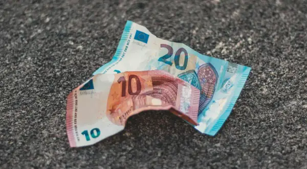 Czy w NBP można wymienić walutę? Sprawdź, dlaczego nie warto.