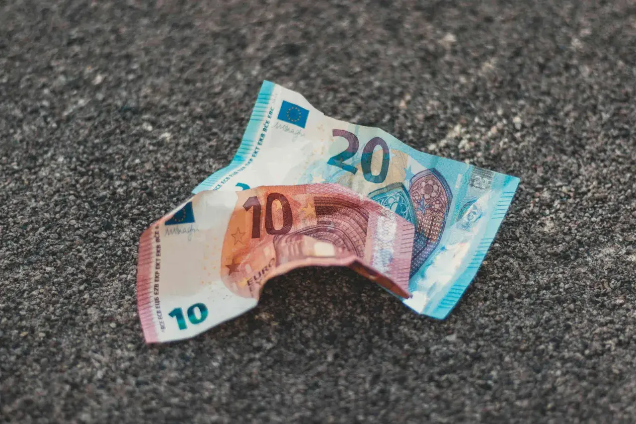 Czy w NBP można wymienić walutę? Sprawdź, dlaczego nie warto.